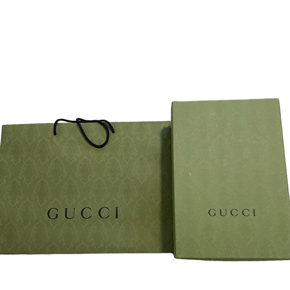 Gucci shopping bag w empty box